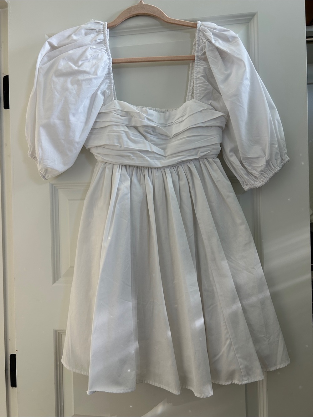 Abercrombie & Fitch White Puff-Sleeve Formal Dress